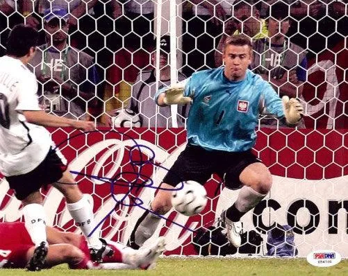 Artur Boruc Autographed 8x10 Photo England PSA/DNA #U54700