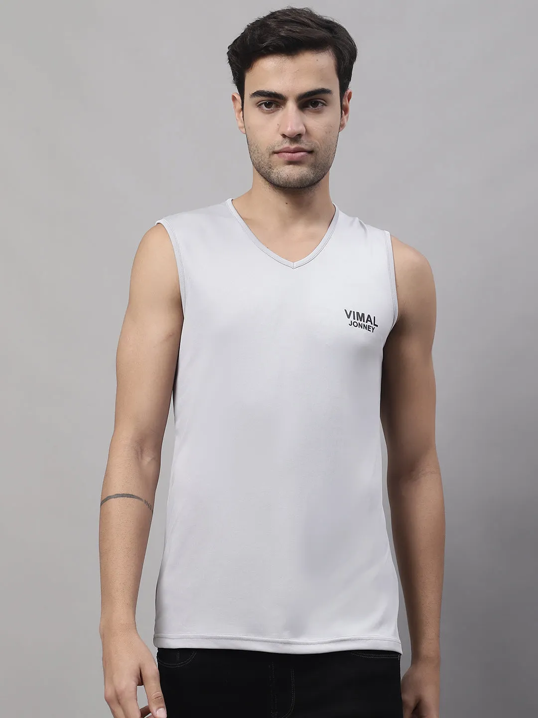 Vimal Jonney Regular Fit Dryfit Lycra Solid Light Grey Gym Vest for Men